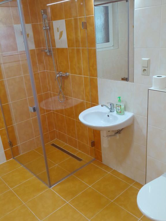 Ubytování - Černá hora II Svoboda nad Úpou Esterno foto